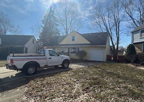 3rd image of 1411 Leaman Pl