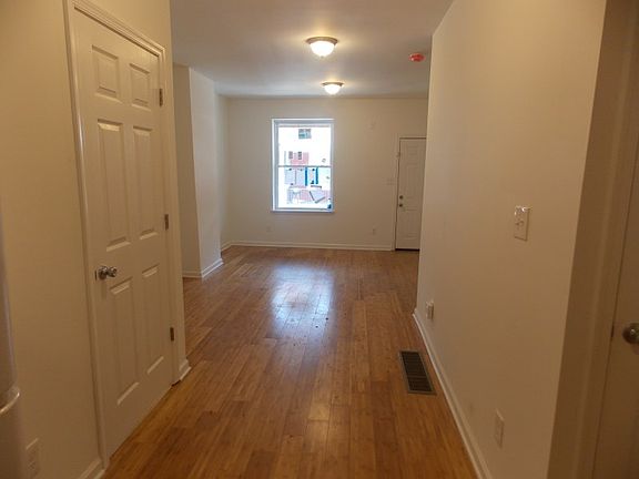 4th image of 5020 Ogden St