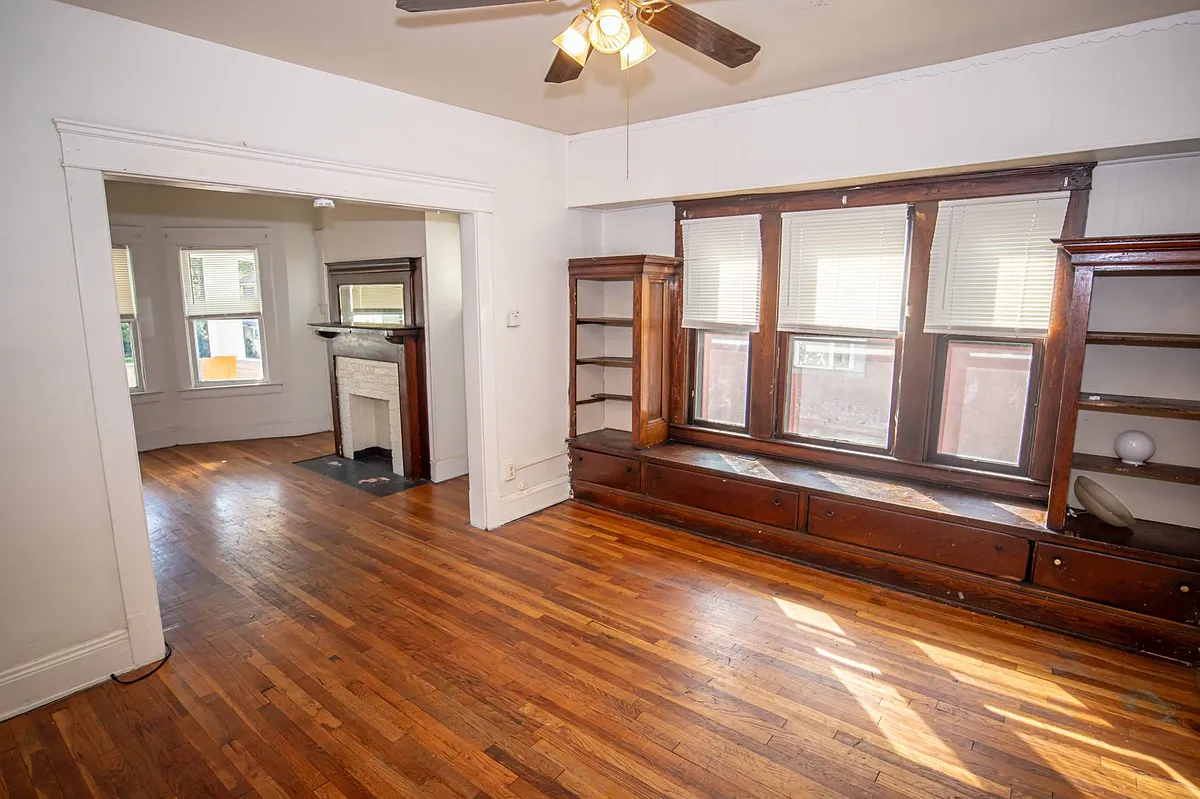 Building Photo - 14015 Idarose Ave #2