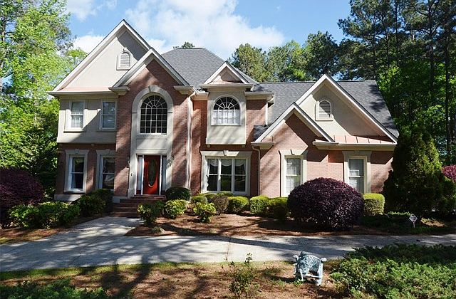 1st image of 815 Reagan Dr NW