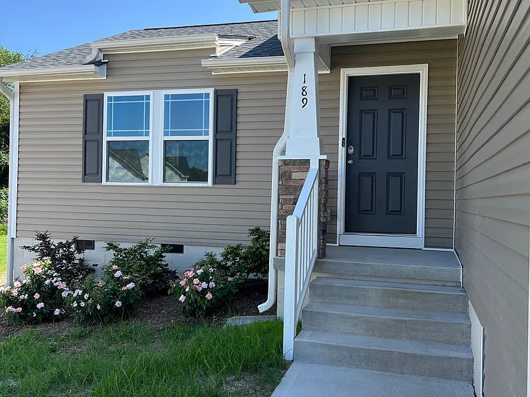 189 Wynd Crest Way — Photo 2