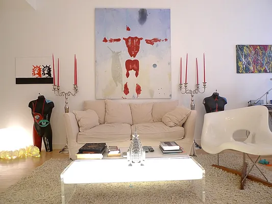 Sold by Domus Realty | media 52