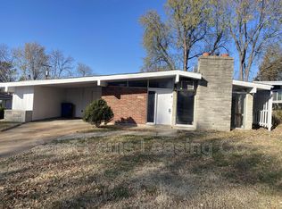 7215 Boellner Dr, Hazelwood, MO 63042