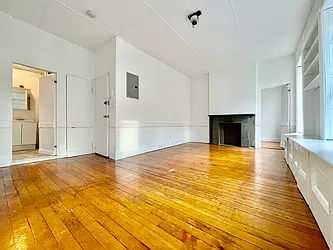 Rented by HOLTON REAL ESTATE INC.