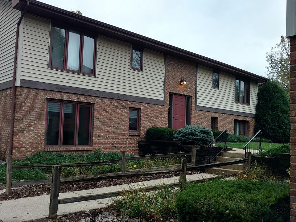 1st image of 4770 Charing Dr APT 4