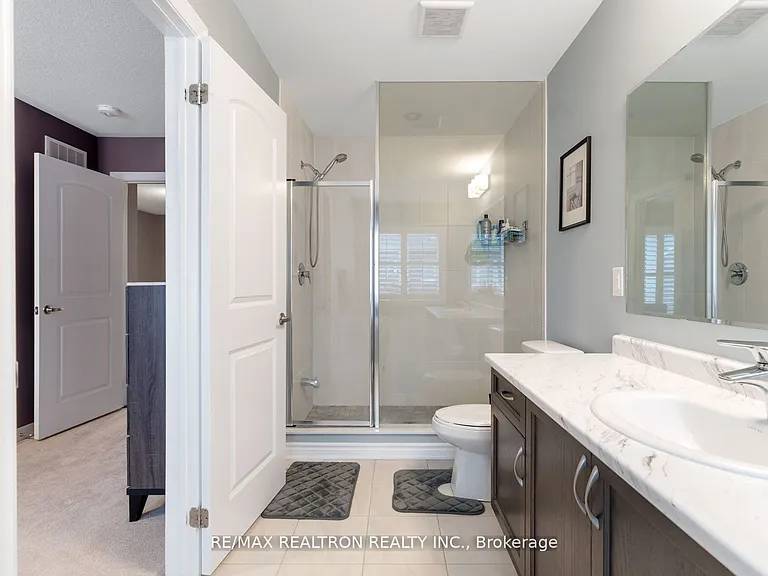 19 Sutcliffe Dr — Photo 17
