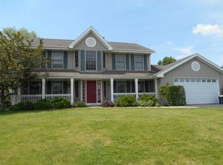4935 Terrang Trl, Machesney Park, IL 61115