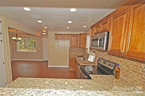 3rd image of 3106 Egret Way