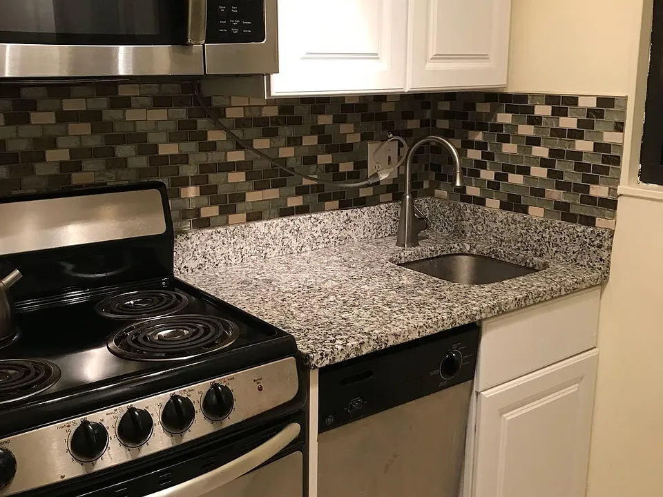 2141 I St NW #701