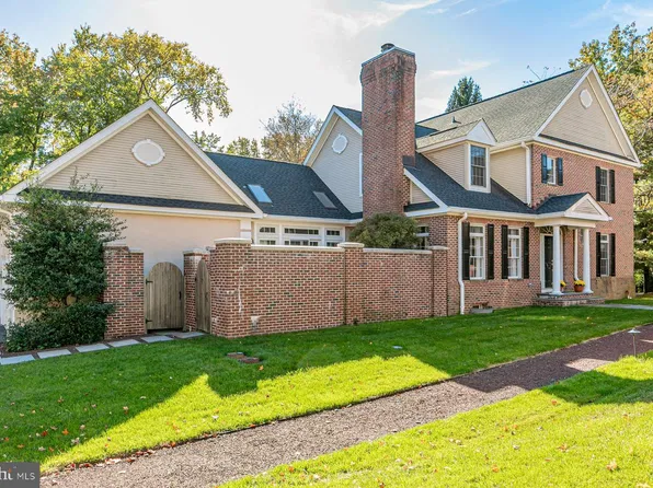 37 Governors Ln, Princeton, NJ 08540