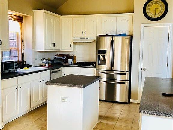 3rd image of 2808 Ivy Glen Ct