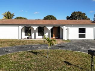 2913 Dolphin Dr, Miramar, FL 33025