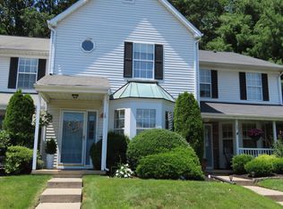 16 Fair Oaks Ct, Newtown, PA 18940
