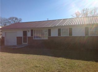 305 W Adams St, Woodbury, TN 37190