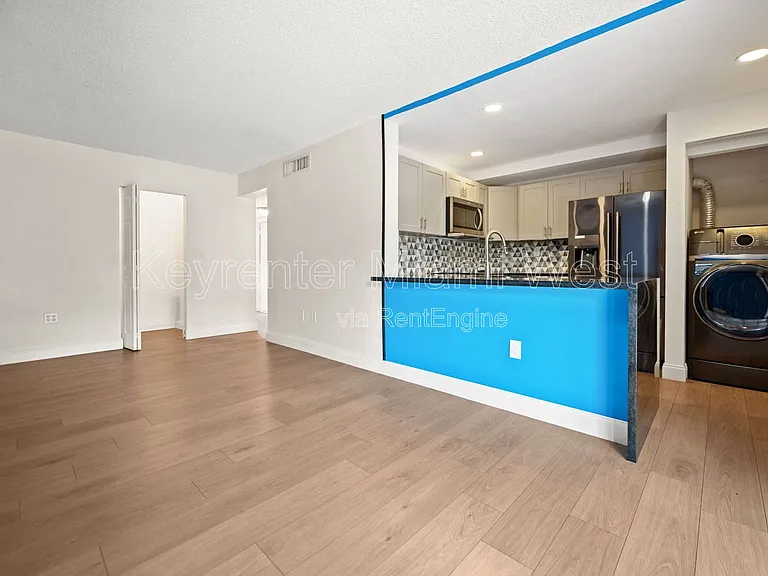 201 W Park Dr #102-2 — Photo 11