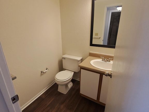 5th image of 6165 Applegrove Ln