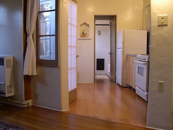 5th image of 2262 1/2 Lake View Ave