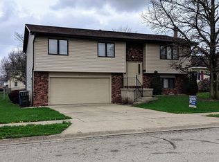 2111 Barding Ave, Decatur, IL 62526