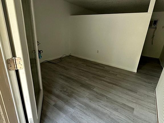3rd image of 521 S Osceola Ave