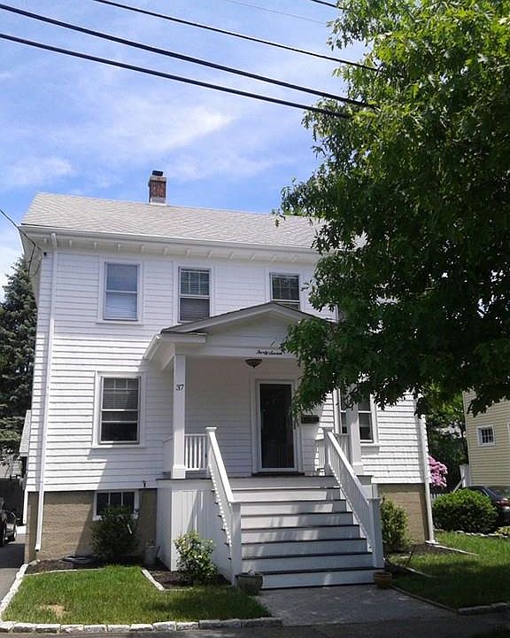 1st image of 37 Parkway Cres