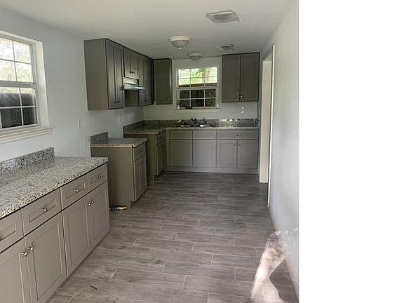 3rd image of 3024 Anita St