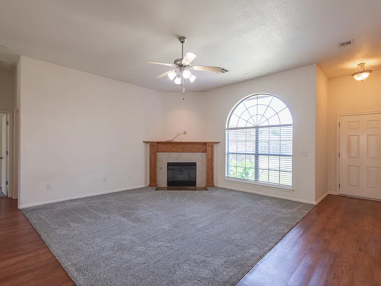 17405 Bronze Ln — Photo 5