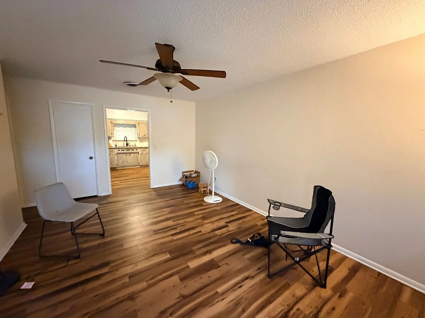 4 Bedroom Del City Home — Photo 2