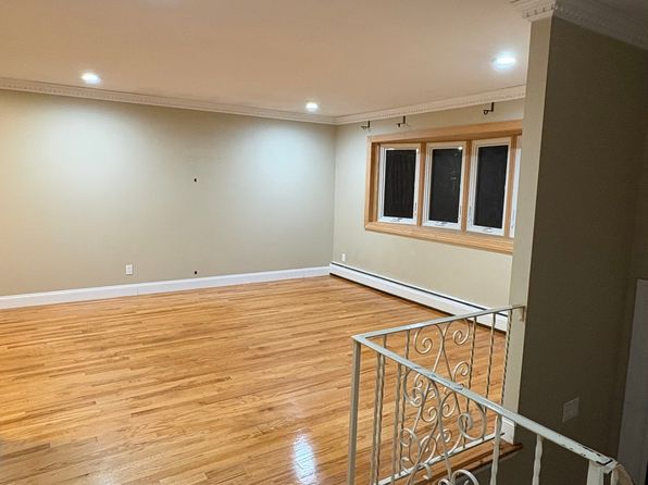 (undisclosed Address)