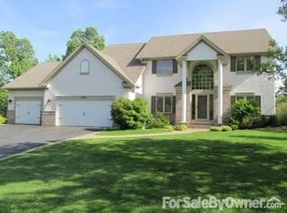 830 Hidden Meadow Trl, Eagan, MN 55123