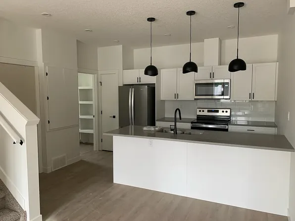 10711 60a Ave NW, Edmonton, AB