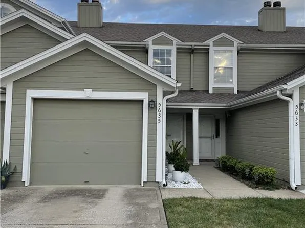 5636 NW Sunrise Meadow Cir, Lees Summit, MO 64064