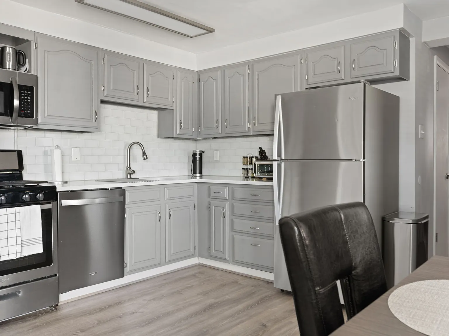 Mary Ann Apartments — Photo 3