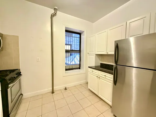 251 West 81st Street image 9 of 11