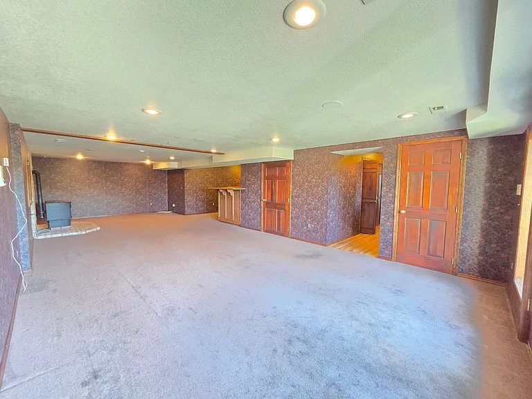 7706 E Woodview Dr — Photo 32