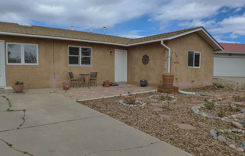 1st image of 63 Isleta Dr