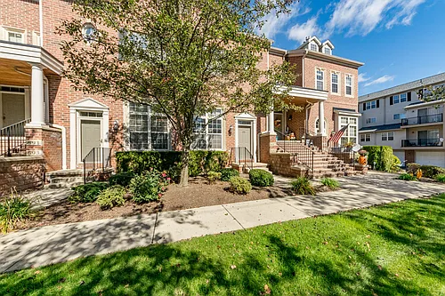 695 River Park Village Blvd Photo 1