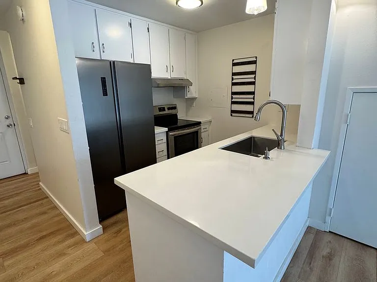 390 E Surfside Dr — Photo 6