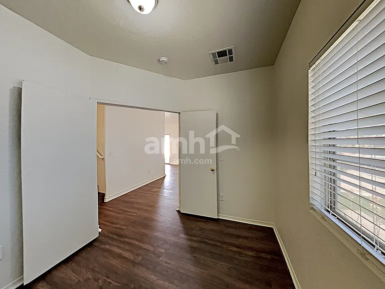 1310 S Red Rock St #A — Photo 7