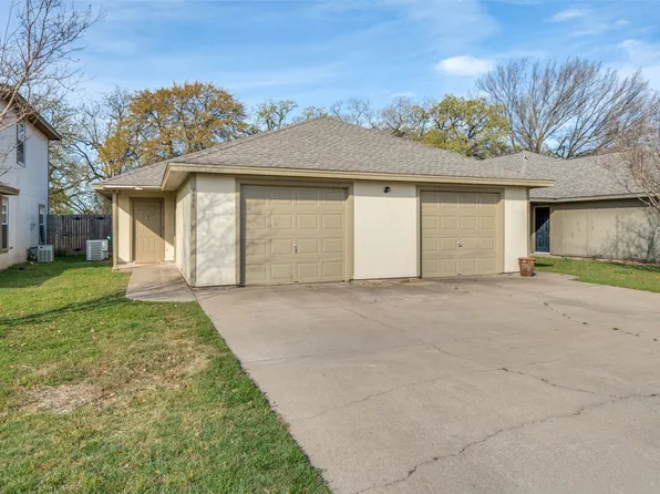 2808 James Rd, Granbury, TX 76049