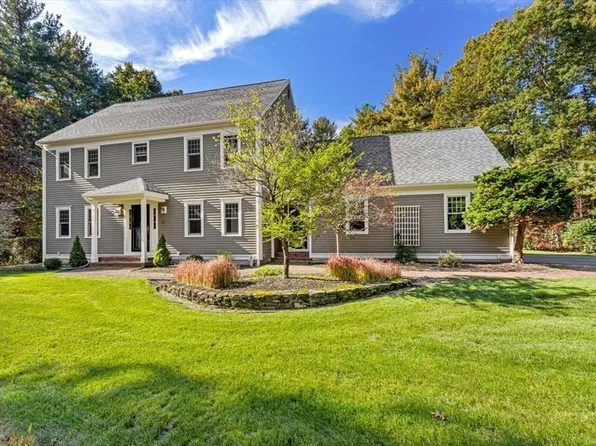 61 Forest St, Duxbury, MA 02332