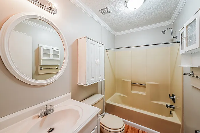 356 Lakeshore Cir — Photo 5