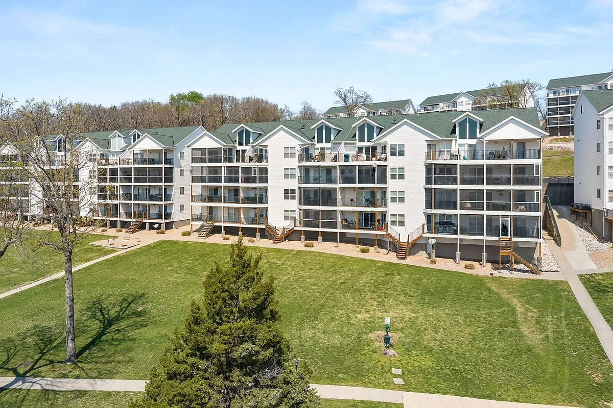 Building Photo - 549 Park Place Dr #1D