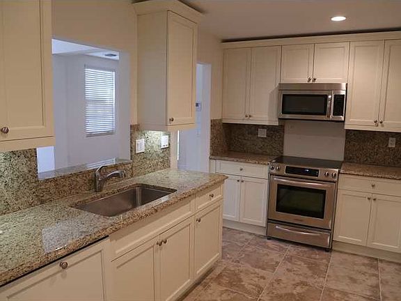 4th image of 520 Loretto Ave