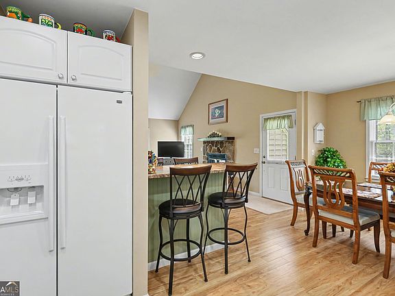 14th image of 542 Eastern Cross Ln
