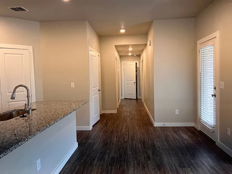 3406 Tiffin Ave — Photo 13