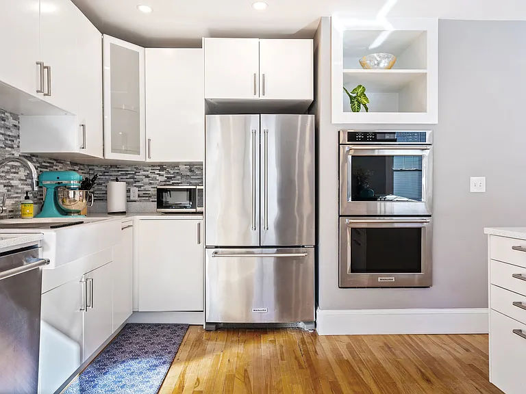 77 William St #2 — Photo 25
