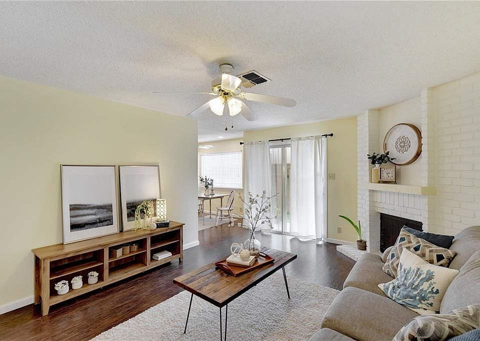 1st image of 11116B Parkfield Dr