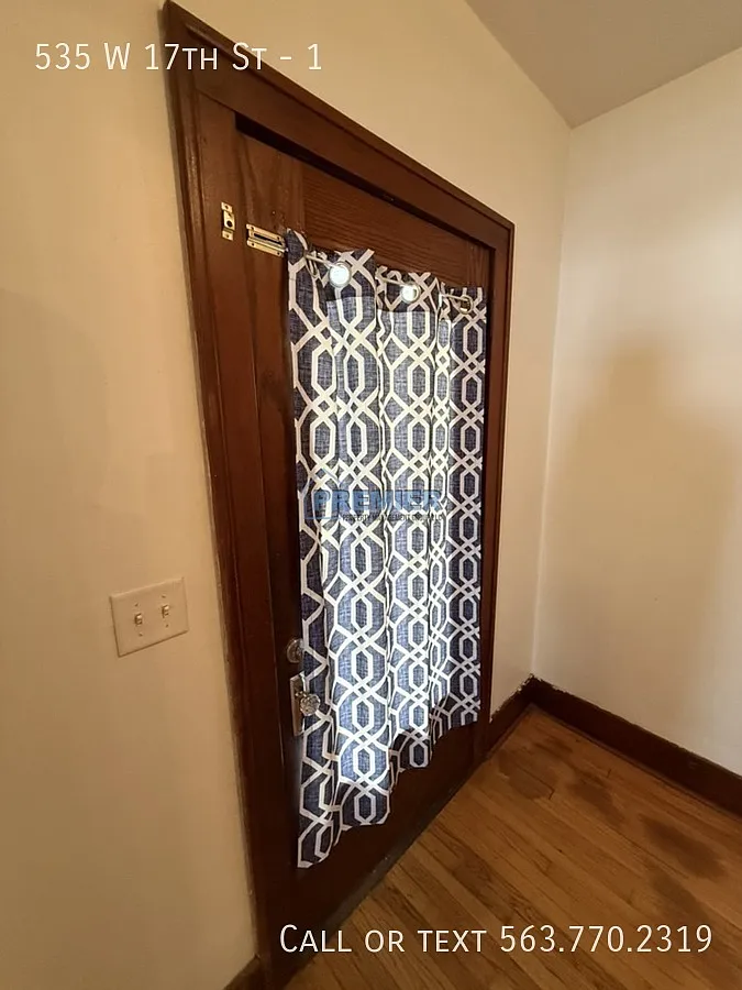 2 bed, 1100 sqft, $1,100 — Photo 3