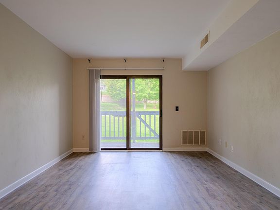 2nd image of 505 Sunridge Dr APT A