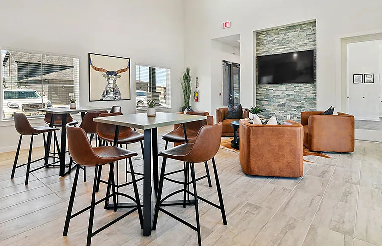 Canvas at Grand Prairie Townhomes — Photo 3